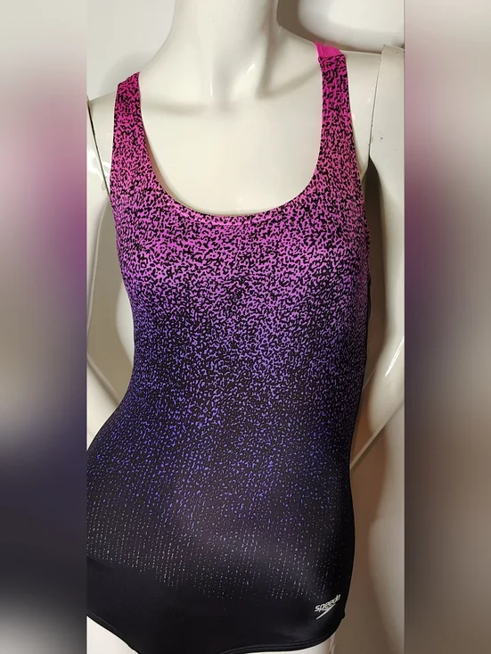 Speedo Women's Pink to Black Ombre Performance One-Piece Ultra back Swimsuit - Picture 6 of 16